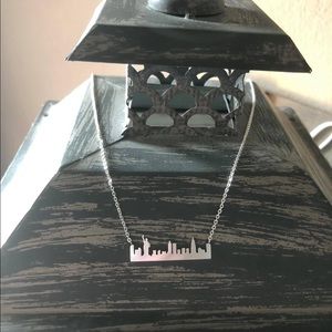 New York Skyline Plates Silver Necklace